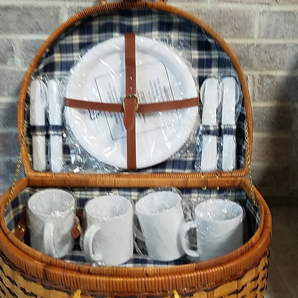 ✔out this new LISTING ✔Picnic Basket - Picture 6 of 7